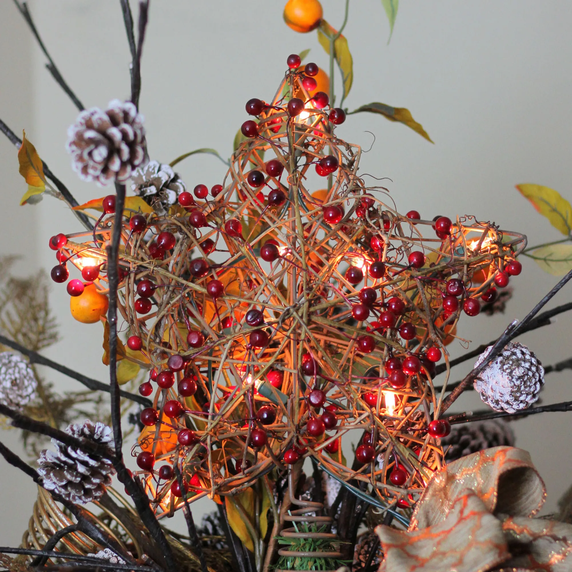 Northlight Stars-13.5" Brown Rattan With Red Berries Star Christmas Tree Topper - Clear Lights