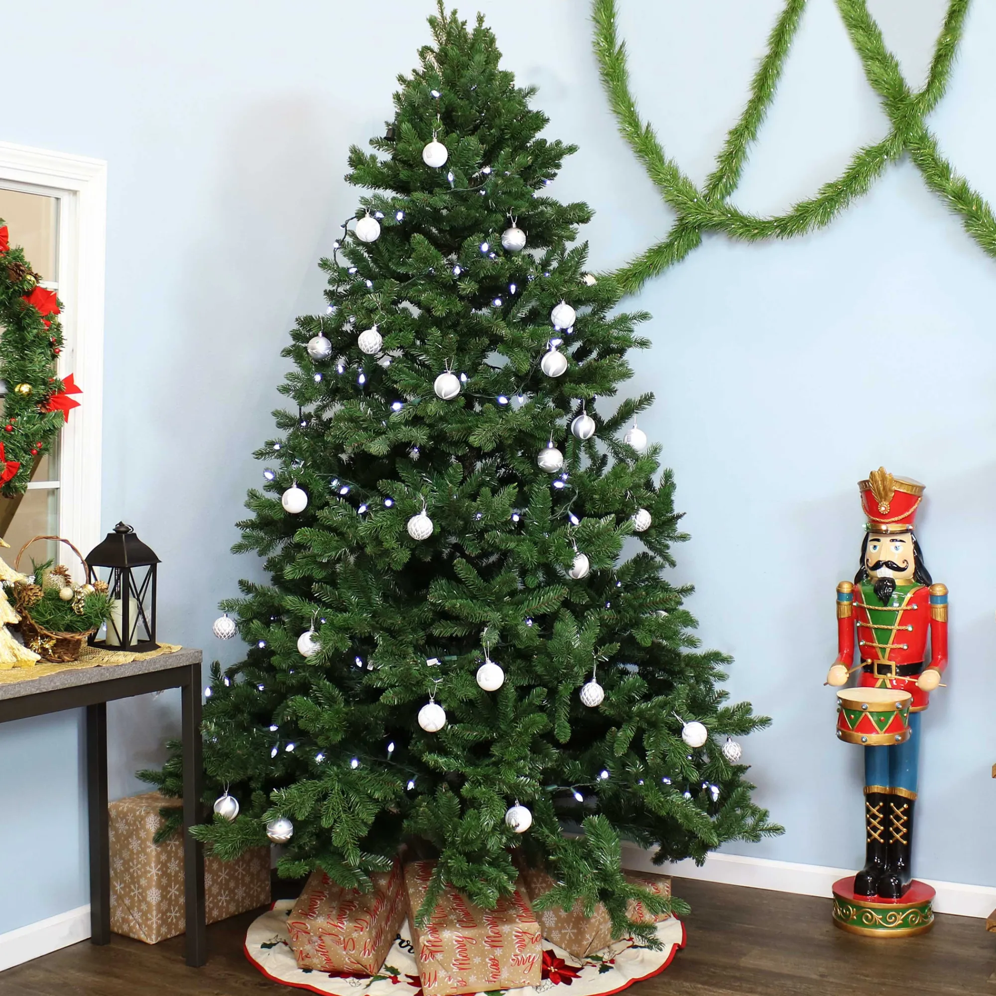 Sunnydaze Decor Unlit-Sunnydaze Indoor Artificial Unlit Majestic Pine Full Christmas Tree With Metal Stand And Hinged Branches - 8' - Green