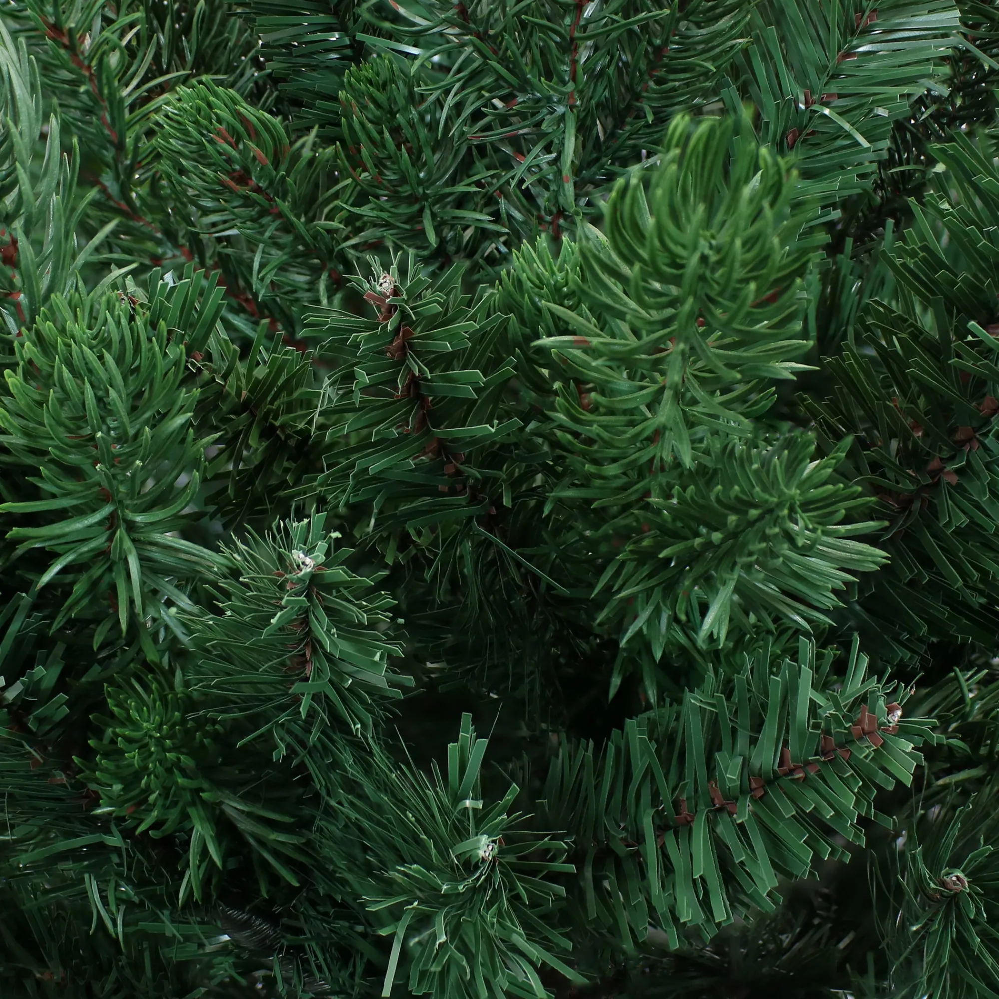 Sunnydaze Decor Unlit-Sunnydaze Indoor Artificial Unlit Majestic Pine Full Christmas Tree With Metal Stand And Hinged Branches - 8' - Green